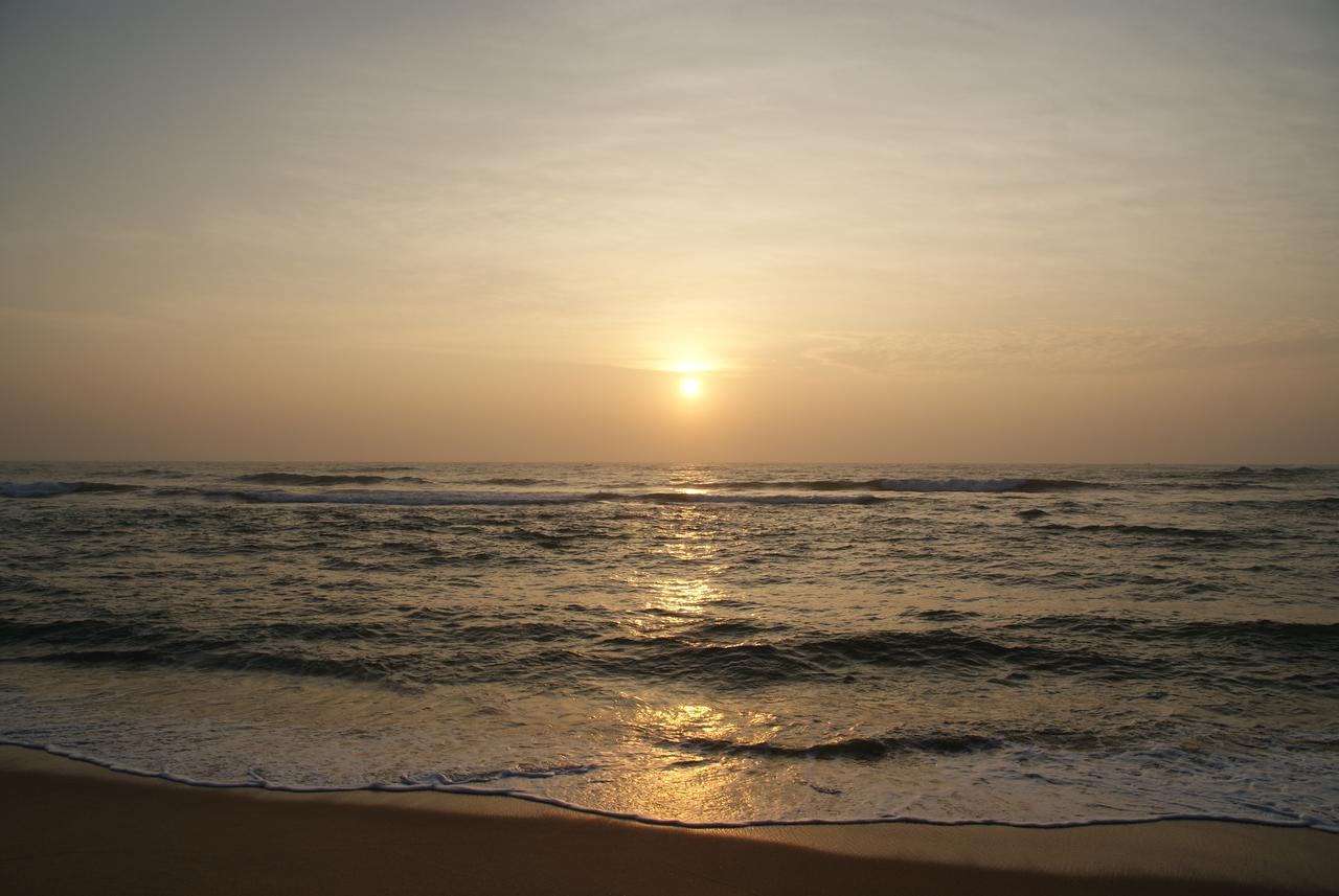 Lanka Beach Grand Villa Rekawa Exterior photo